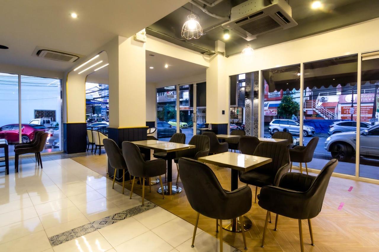 Montree Phuket Hotel, Sha Extra Plus Exterior foto