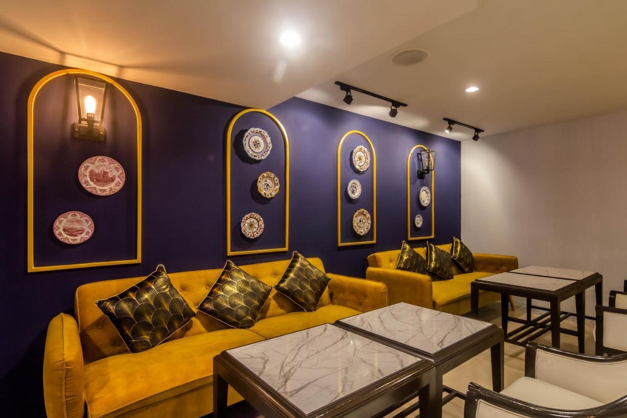 Montree Phuket Hotel, Sha Extra Plus Exterior foto