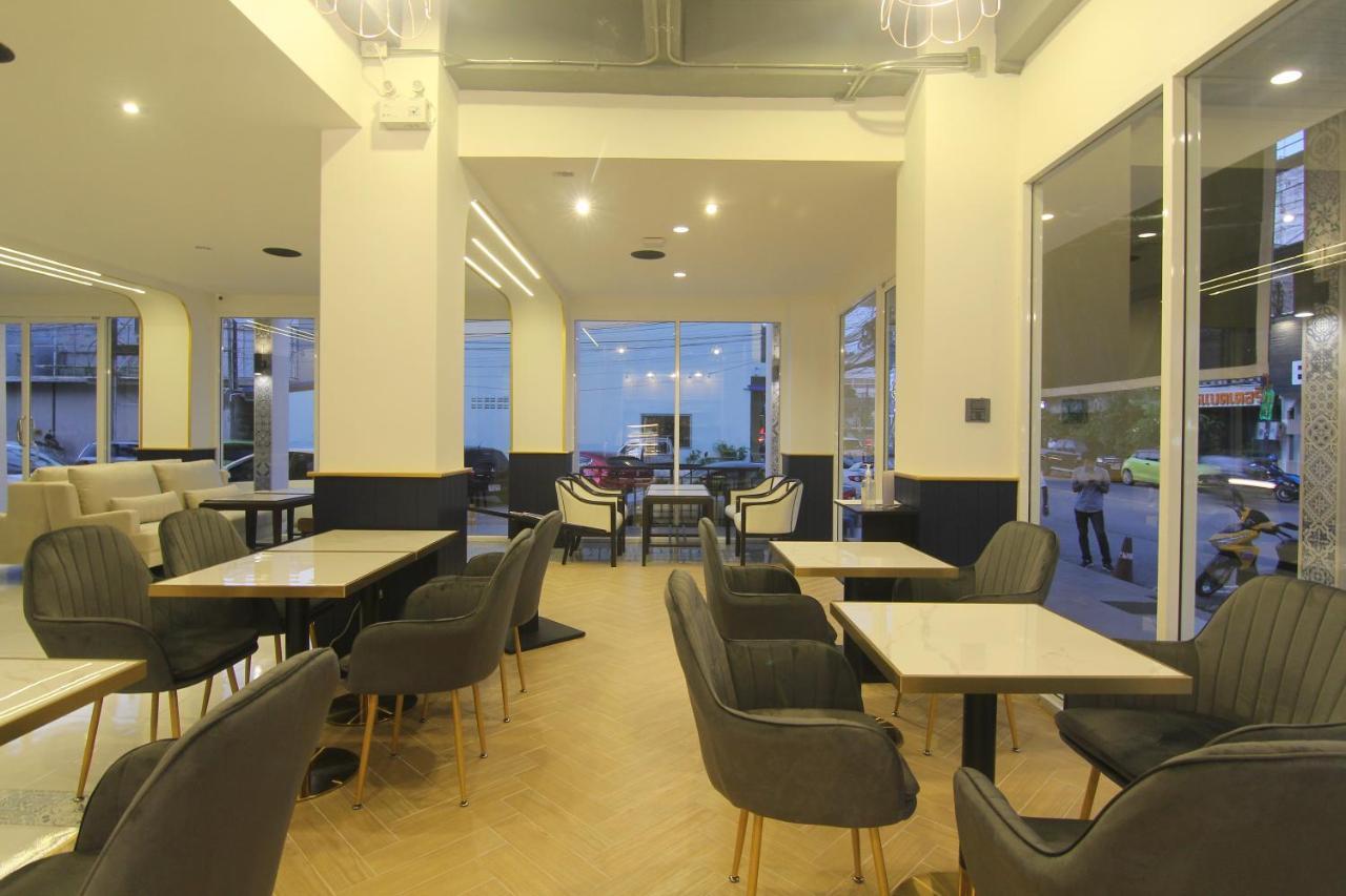 Montree Phuket Hotel, Sha Extra Plus Exterior foto