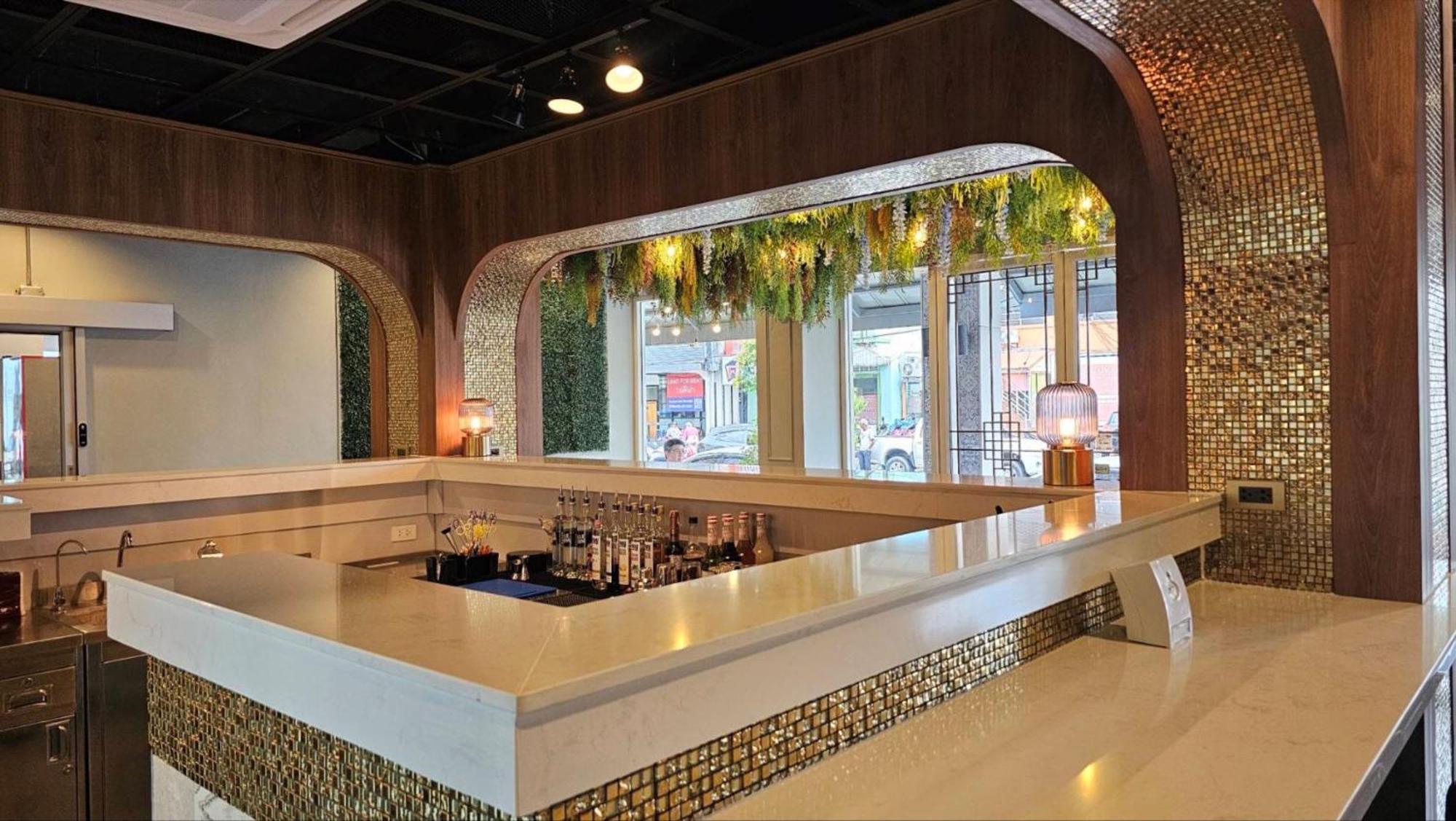 Montree Phuket Hotel, Sha Extra Plus Exterior foto