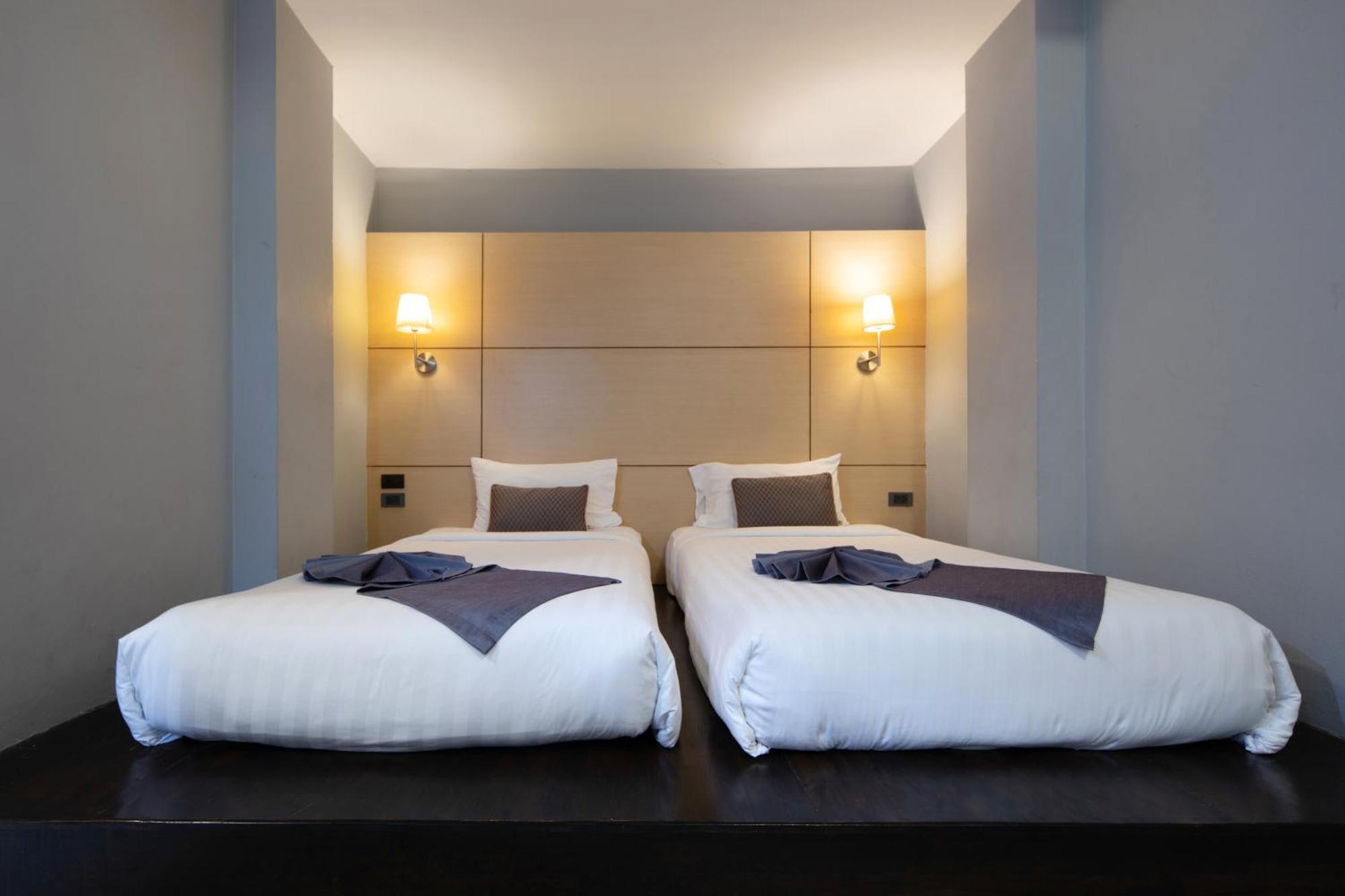 Montree Phuket Hotel, Sha Extra Plus Exterior foto