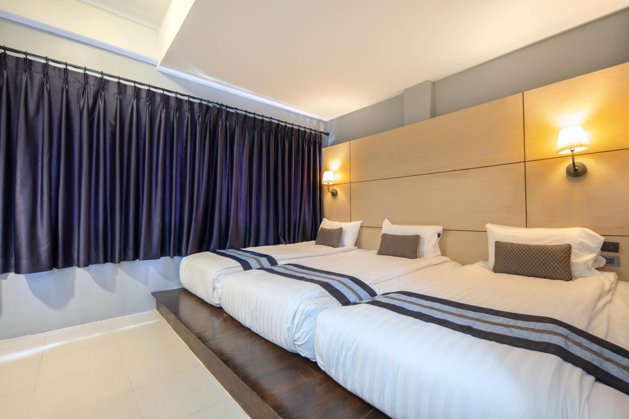Montree Phuket Hotel, Sha Extra Plus Exterior foto
