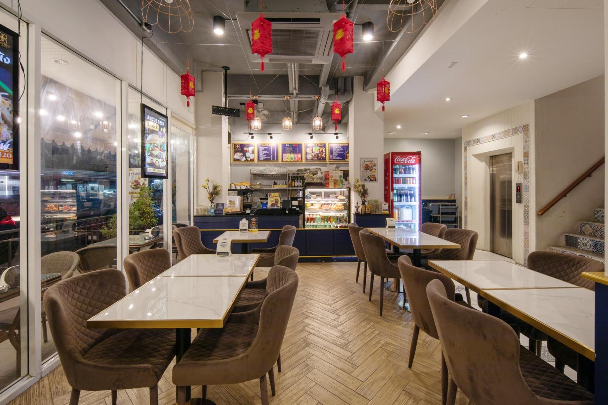 Montree Phuket Hotel, Sha Extra Plus Exterior foto